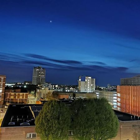 Paramount City View Swindon Buitenkant foto